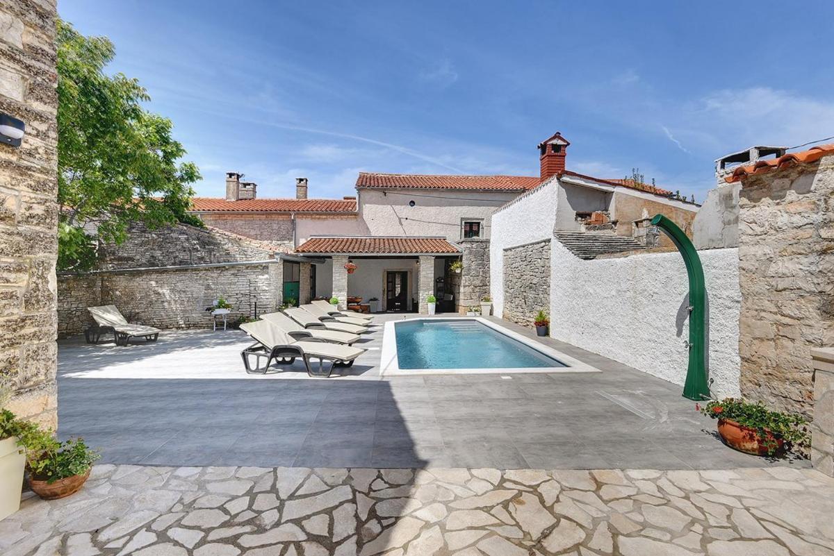 Villa Micol Gajana 外观 照片